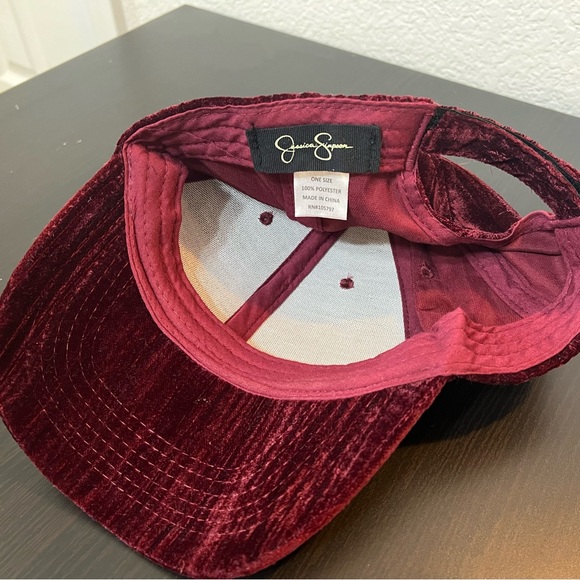 Jessica Simpson Women’s Burgundy Adjustable Strapback Baseball Cap Hat - Picture 6 of 7